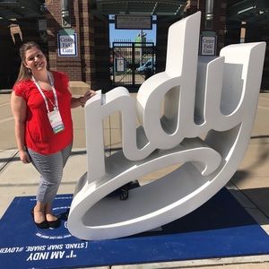 Meet your Posher, Elizabeth